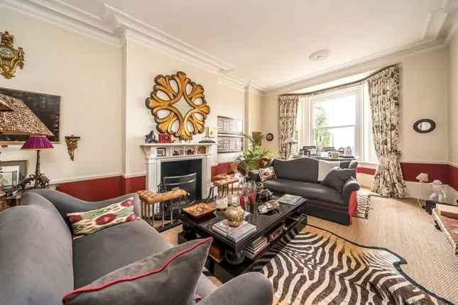 Chiswick Mall Maisonette 5 Beds 4 Baths River Views