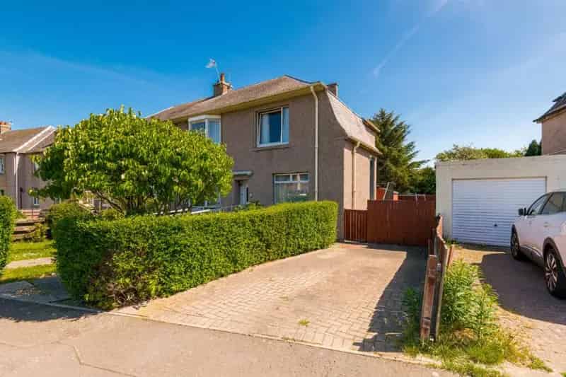 2 Bedroom Flat for Sale in Crewe Edinburgh