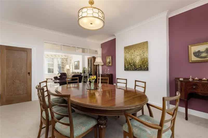 4 Bedroom Detached Villa in Ravelston Edinburgh