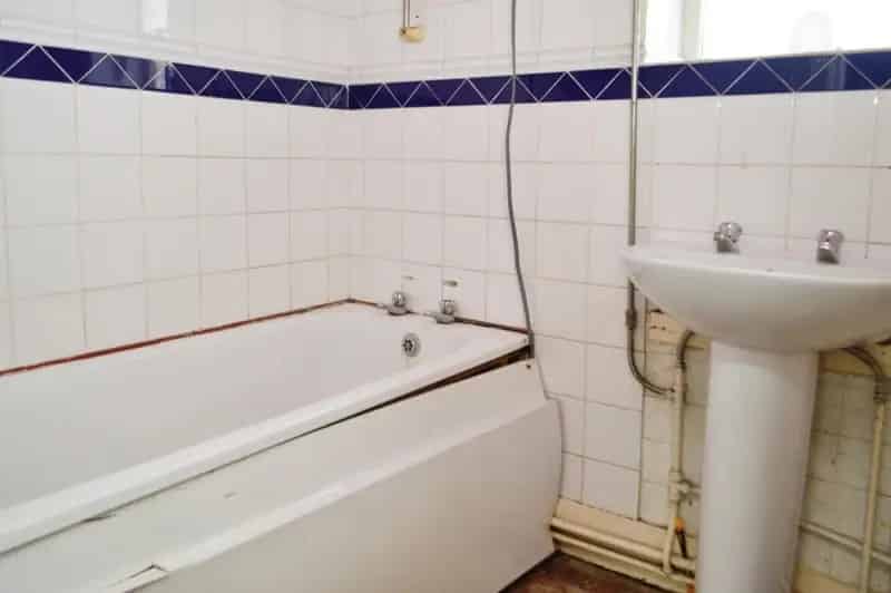 3 Bed House For Sale Requiring Refurbishment