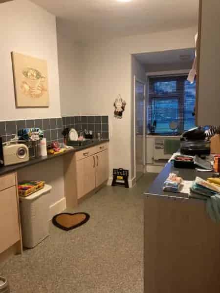 2 Bed End Terraced House Large Garden Parking New Roof
