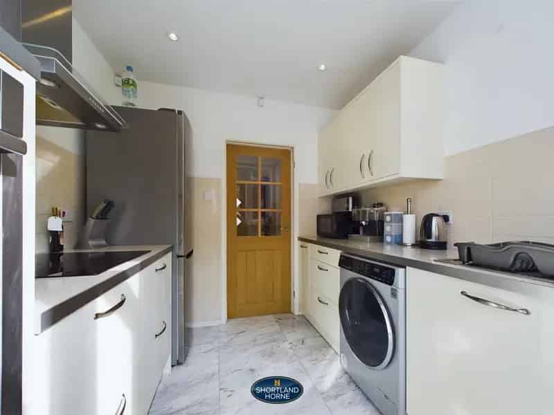3 Bedroom End Terrace House to Rent Stoke Heath