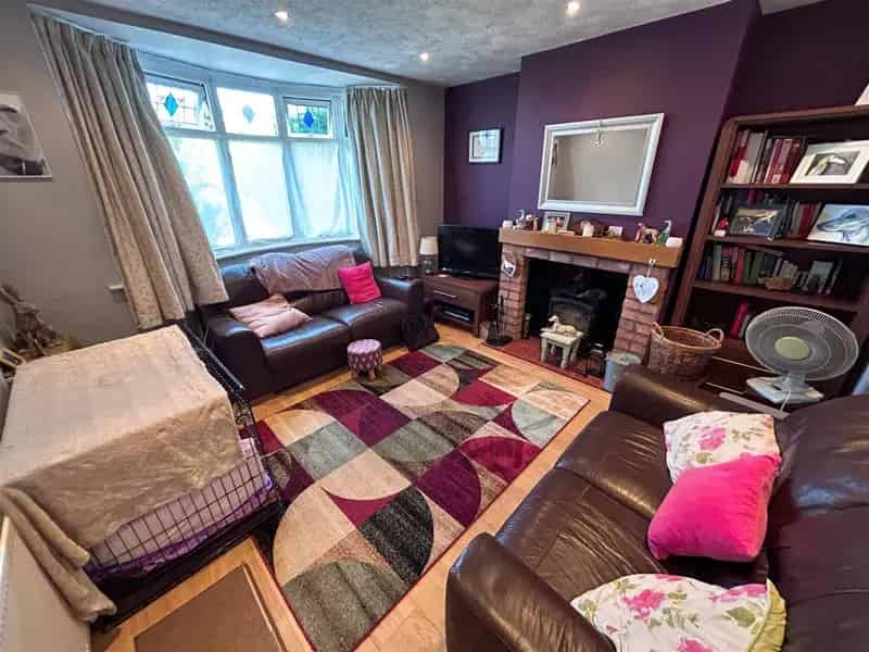 2 bedroom House
 For Sale