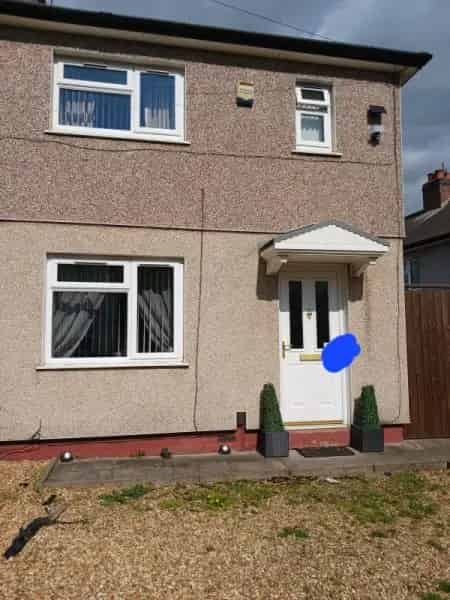 2 Bed Semi Detached House Brierley Hill Near Schools Shops
