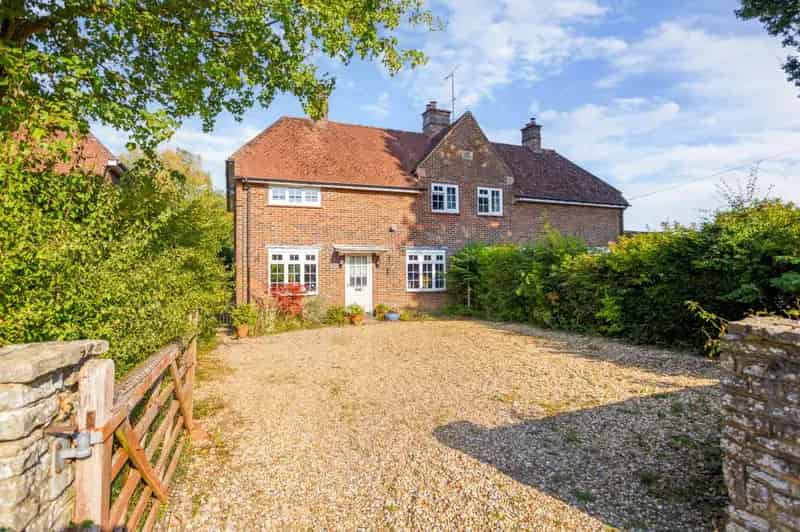 4 Bedroom Cottage for Sale in Rudgwick