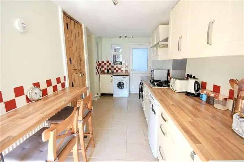 2 Bed House for Sale Buy to Let Investment Opportunity
