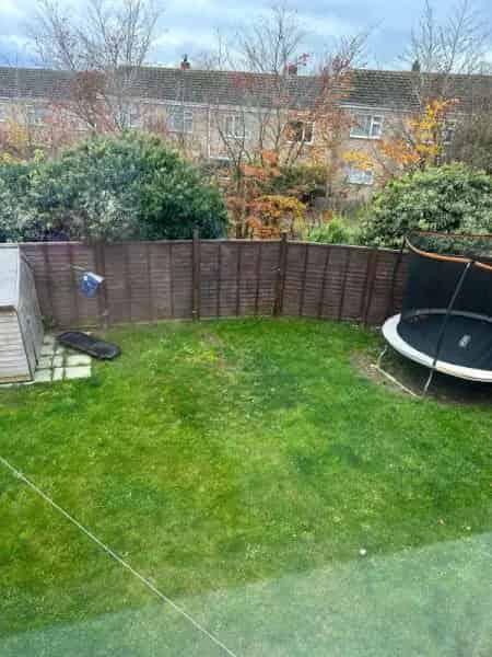 3 Bed House Large Garden Driveway Near Shops
