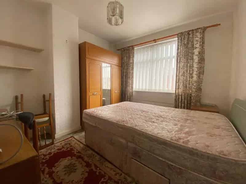 3 Bed Semi Detached House For Sale