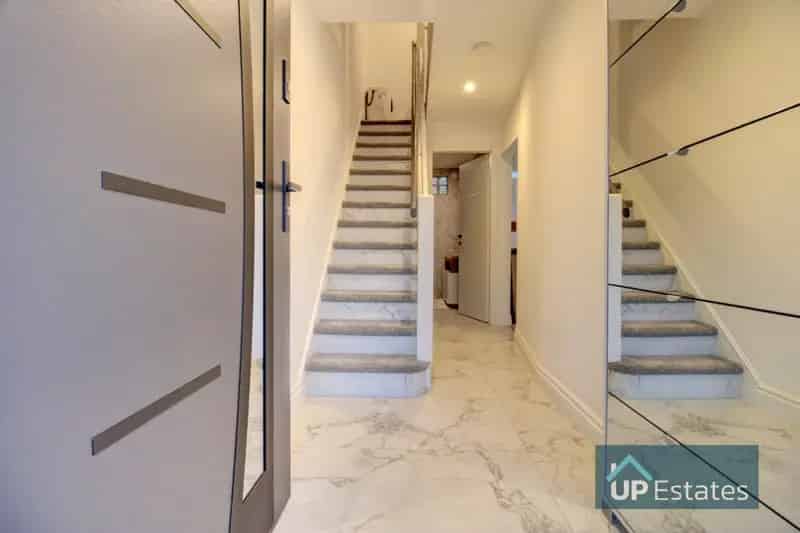 3 Bedroom Terraced House for Rent - Renovated Family Home