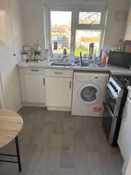 Flat near Town and Station - Kitchen, Living Room, Bedroom
