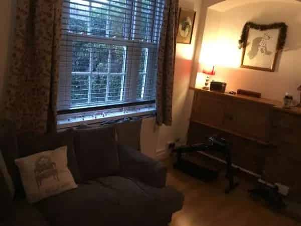 3 Bed Terraced House Large Garden Free Parking New Kitchen