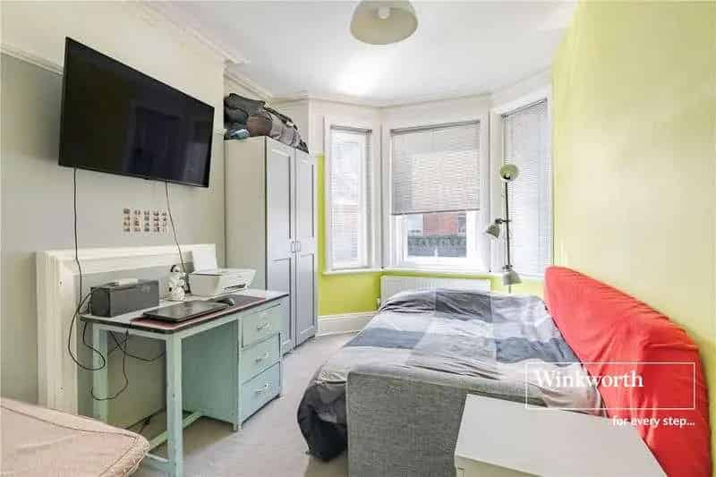 3 Bed Flat for Sale near Southbourne High Street