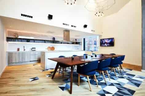83m² Luxury 1-Room Flat Manchester