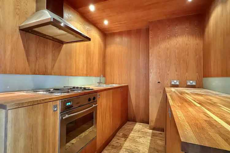 1 Bedroom Garden Flat for Sale City Centre