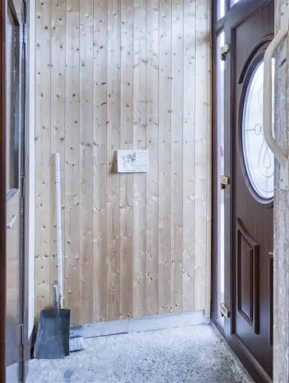 3 Bed Mid Terrace Home Needing Modernisation
