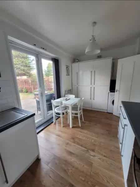 2 Double Bedroom House Large Garden Modern Kitchen