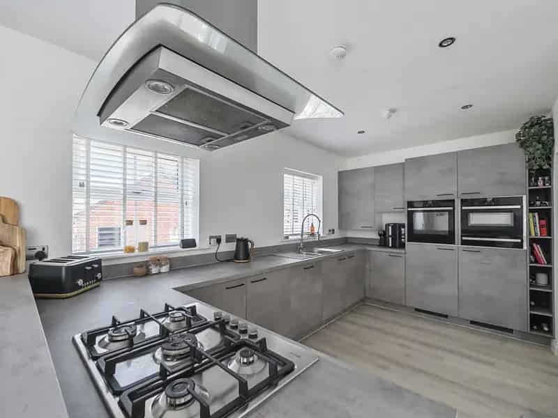 Four Bedroom Detached House with Open Plan Living and Potential to Extend