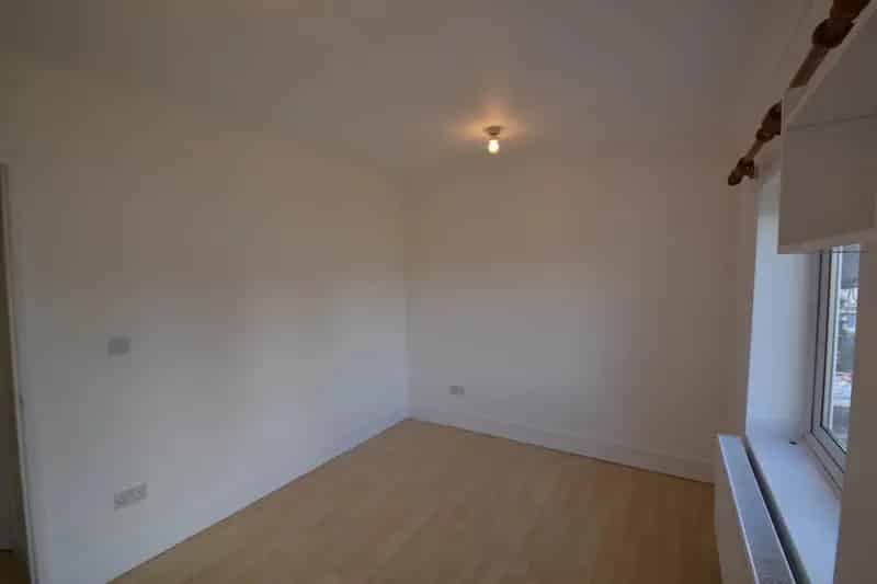 2 Bedroom House Near South Ealing Station