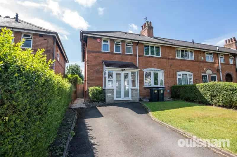 3 Bedroom End Terrace House for Sale