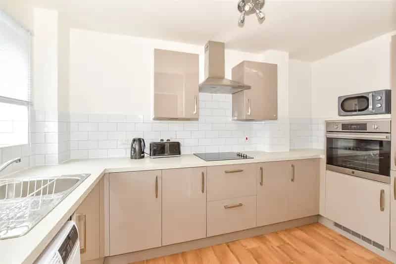 2 Bedroom Apartment For Sale in Retirement Complex