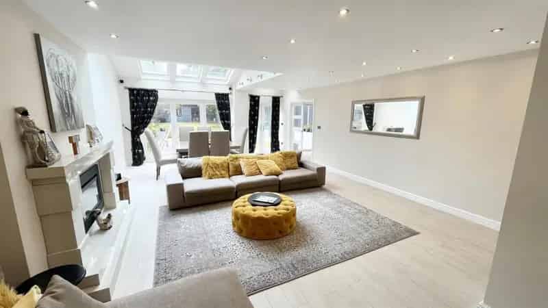 5 Bedroom Semi Detached House Moseley