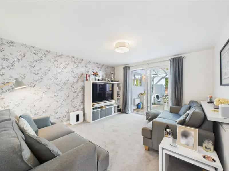 5 Bedroom Detached House For Sale in Heaton Bradford