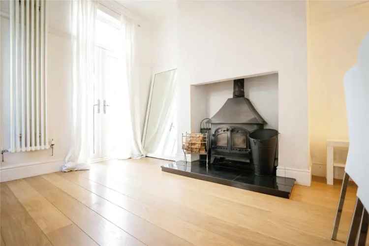 House For Sale in Knutsford Road, Warrington, England