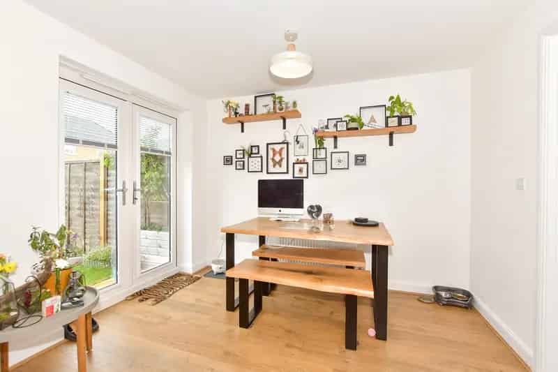 3 Bedroom End Terrace House for Sale in Whitfield
