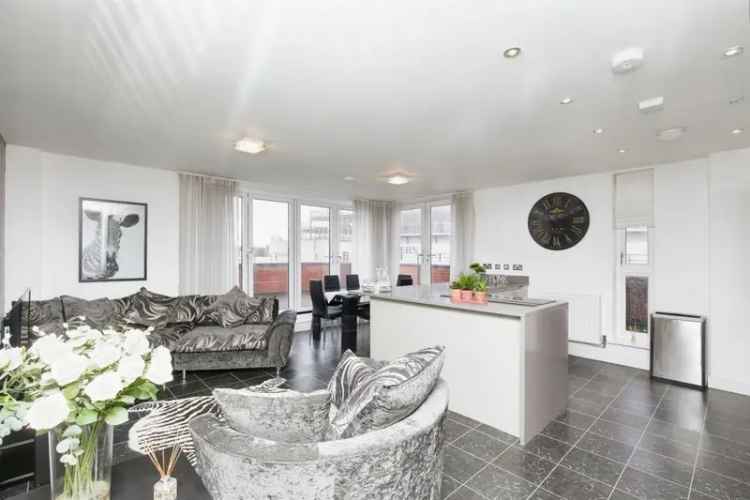 Luxury 2-Bedroom Penthouse Apartment in Derby City Centre