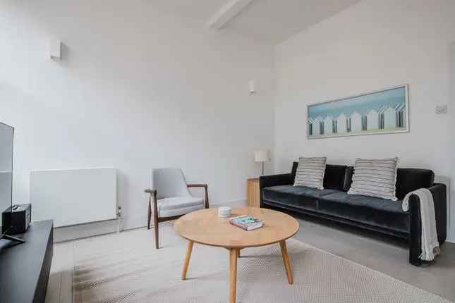 Flat to rent in Clerkenwell, London EC1V