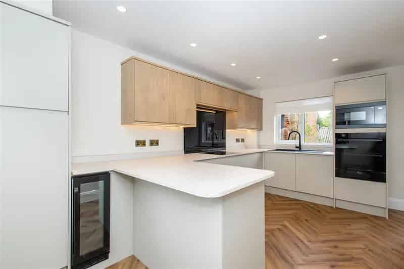 3 Bedroom Detached House for Rent - Fully Renovated