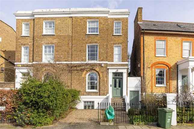 Four Bedroom Family Home Stockwell Park Crescent London SW9
