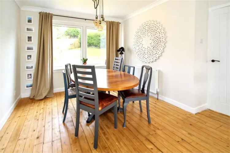 3 Bed Detached House with Garden and Garage - Carnock
