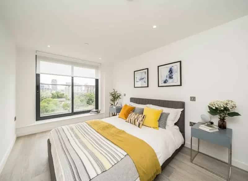 2 Bed 2 Bath Apartment London Stunning Views Near Clapham Junction