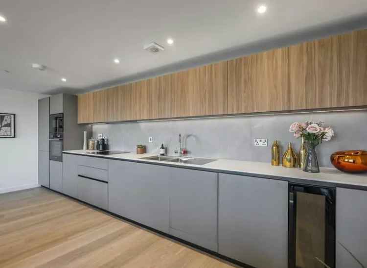 Luxury 2-Bed Apartment London Stunning Views Bosch Appliances