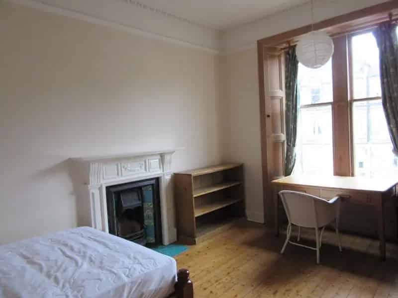 3 Bedroom Furnished Flat to Rent in Edinburgh