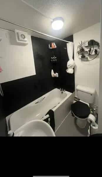 1 Bedroom Flat Near Town Centre