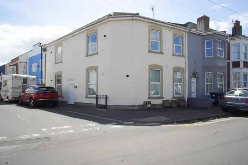 2 Bedroom Furnished Flat Easton Available July 1st 2025