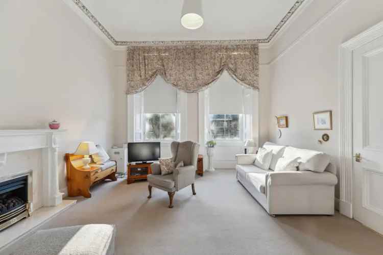 One Bedroom Flat near Glasgow University Dowanhill