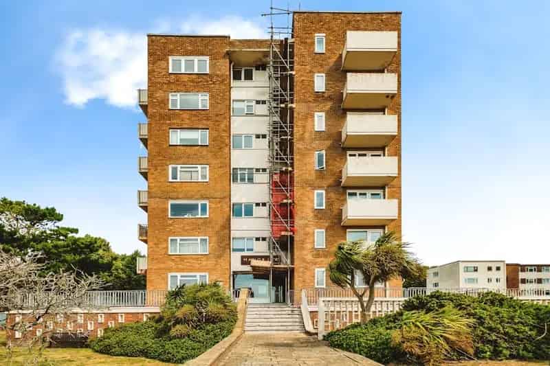 One Bedroom Ground Floor Apartment For Sale