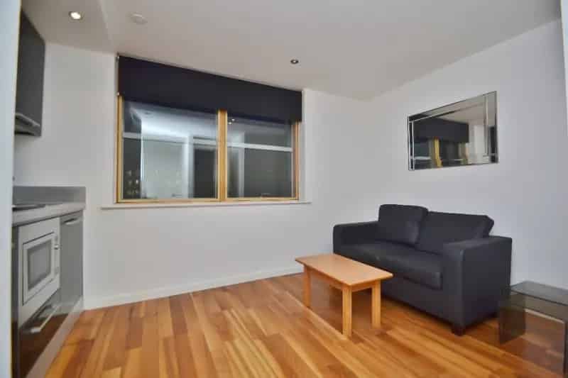 1 Bedroom Flat House to Rent Near Railway Station