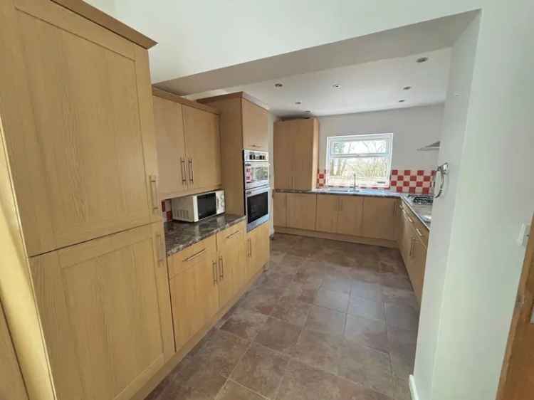 3 Bed Detached House with Annex and Large Garden