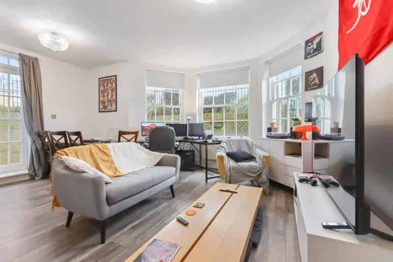 2 Bedroom Apartment House to Rent