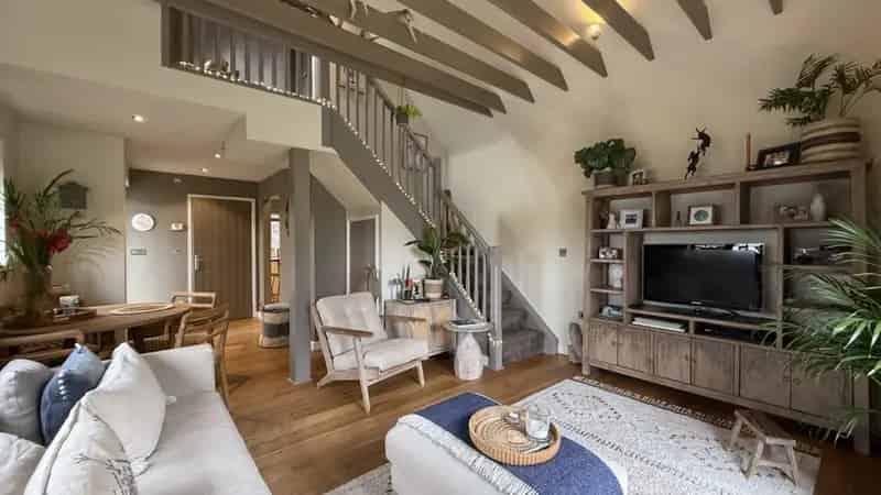 1 Bedroom Detached House for Sale in Bratton Wiltshire