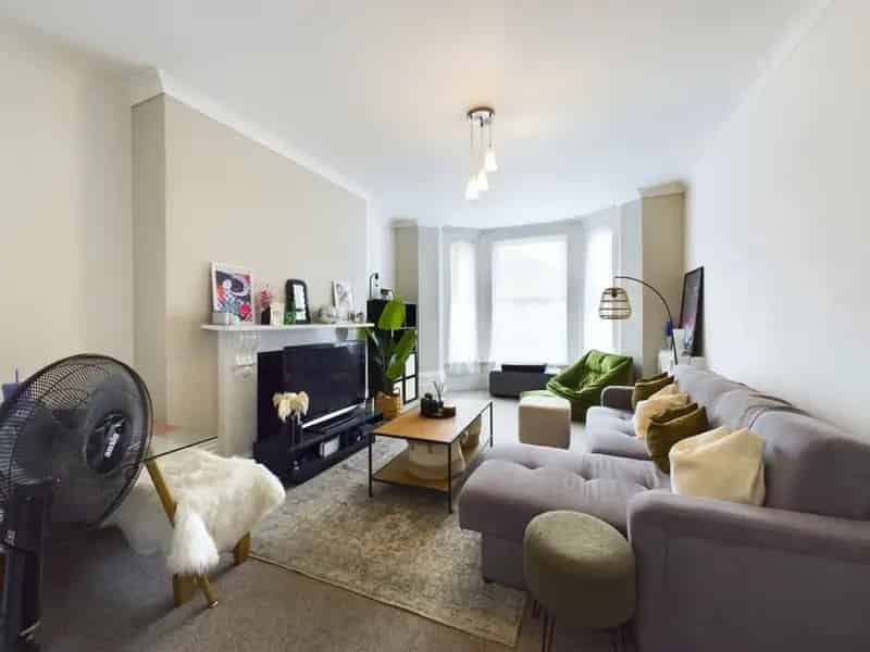 1 Bedroom Flat To Rent Available 17052025