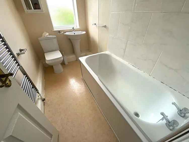 2 Bedroom Student Apartment Available July 6th 2025 Parking