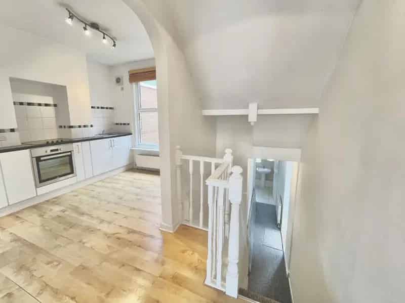 2 Bed Flat for Sale near Winchester Train Station