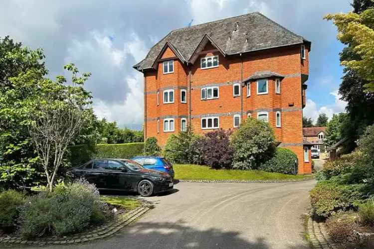 2 Bedroom Flat for Sale in Bowdon Conservation Area