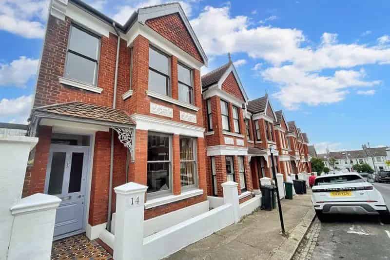 4 Bedroom Terraced House for Sale Near Fiveways