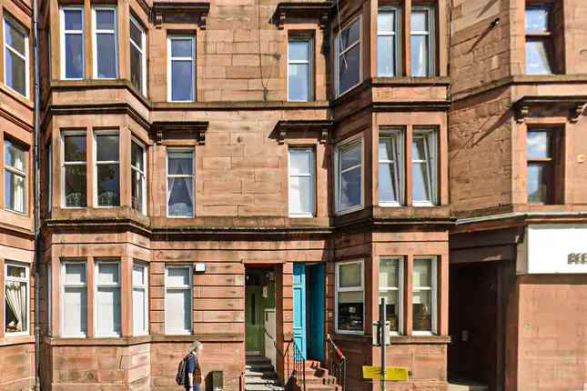 Flat to rent in Broomhill Drive, Glasgow G11